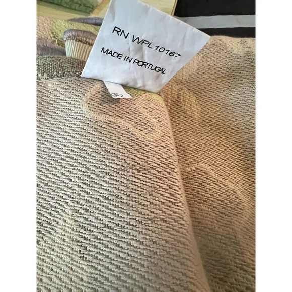 Beautiful Queen Size Bed Spread/ Quilt With 3 Standard Shams ,1 Small Portugal - Picture 6 of 10